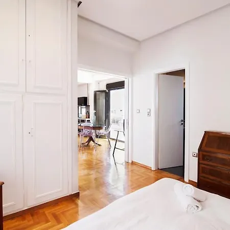 Renovated Penthouse With Stunning Views *